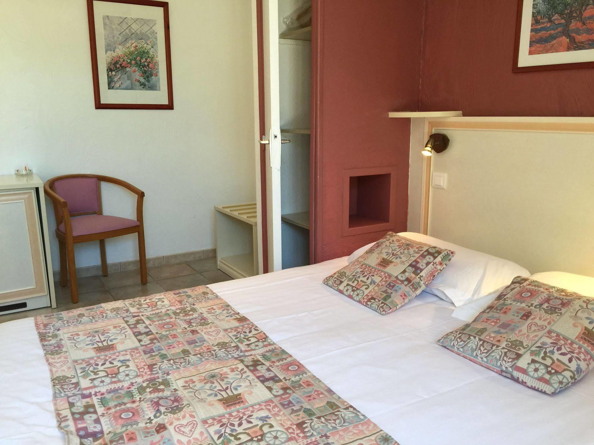 סן-מקסים Hotel La Nartelle מראה חיצוני תמונה